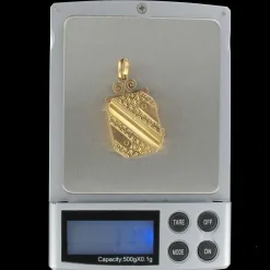Médaillon en or rectangulaire