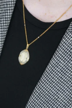 Médaillon navette Art Nouveau or et diamants