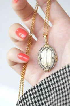 Médaillon navette Art Nouveau or et diamants