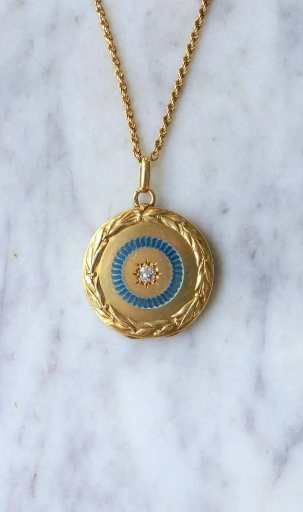 Médaillon or Jaune diamant et perles