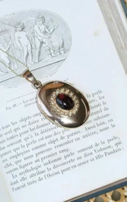 Médaillon or rose ancien cabochon grenat et perles