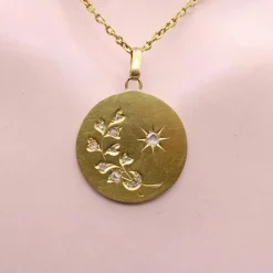 médaillon étoile, lune et blé en or avec diamants