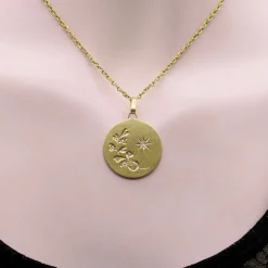 médaillon étoile, lune et blé en or avec diamants
