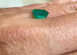 Émeraude de Colombie certifiée LFG de 3,19 carats