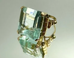 Énorme bague aigue-marine de 35 ct, taille émeraude.