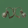 Paire de boucles d’oreilles dormeuses trembleuses opale