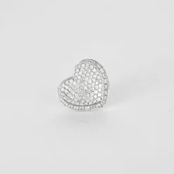 Paire de boucles d'oreilles en or gris et diamants