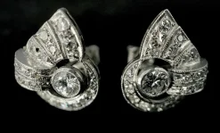 Paire de boucles d'oreilles Art Déco en platine
