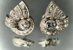 Paire de boucles d'oreilles Art Déco en platine