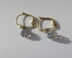 Paire de dormeuses trembleuses or bicolore saphir