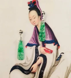 Paire de pendants d’oreilles or gris, plaques de jade gravé