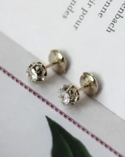 Paire de Puces d'Oreilles Anciennes Or blanc Diamants