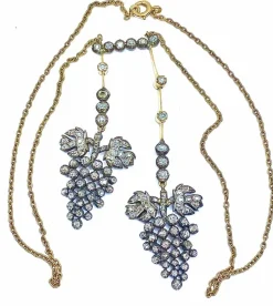 Parure collier négligé et boucles d’oreilles en or jaune et argent, diamants, Napoléon III