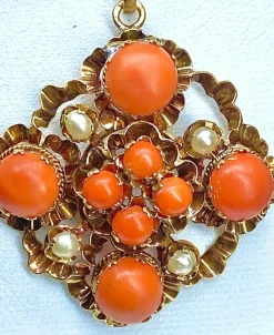 Parure Napoléon III - pendentif et boucles d’oreilles or, jaune, corail et perles fines