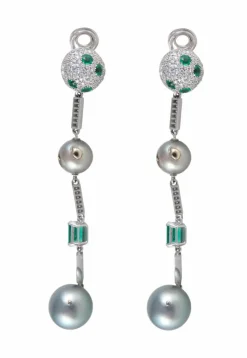 PENDANTS D'OREILLES, DIAMANTS & EMERAUDES