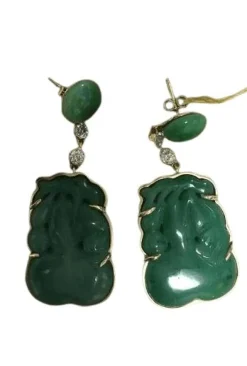 Pendants d'oreilles en jade sculpté et diamants