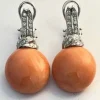 Pendants d'oreilles or, corail et brillants