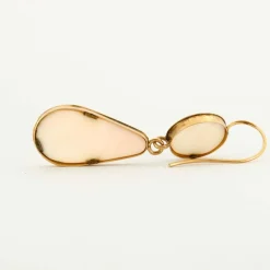Pendants d'oreilles XIXème, camées, or jaune