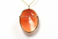 Pendentif - Broche années 50 en or jaune, camée coquillage