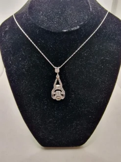 Pendentif ancien en platine et or des années 1935