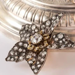 Pendentif ancien fleur diamants