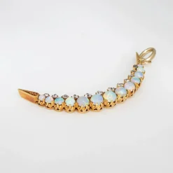 Pendentif antique victorien en forme de croissant de lune en or 18 carats avec opale et diamant