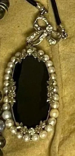 Pendentif Art Déco, Onyx, diamant & perles sur or 14 carats