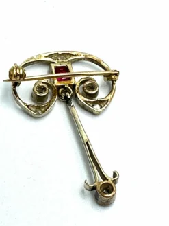 Pendentif Art nouveau, rubis et diamants