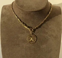 Pendentif Art Nouveau trèfle chance or