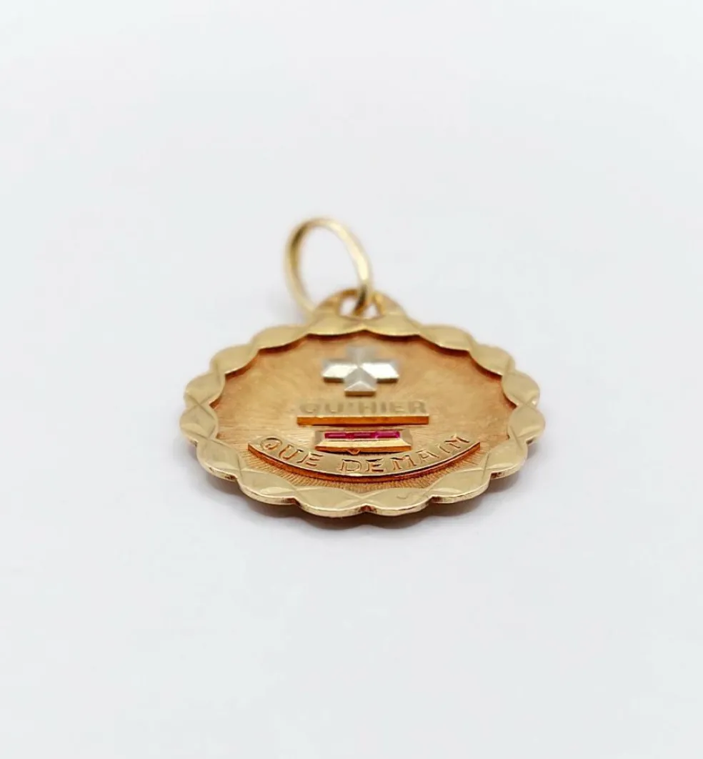Pendentif AUGIS médaille d'amour 19MM or rose 18k et rubis : "+ QU'HIER - QUE DEMAIN"