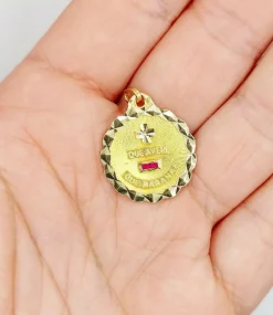 Pendentif AUGIS médaille d'amour 22mm or 18k et rubis :