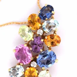 PENDENTIF avec COLLIER en OR JAUNE 18 KT - SIGNÉ ''TREA''