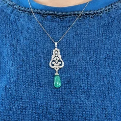 Pendentif Belle Epoque, or blanc, diamants et émeraude