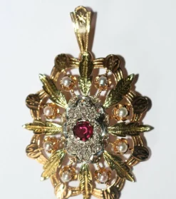 Pendentif Broche Napoléon III trois ors diamants grenat