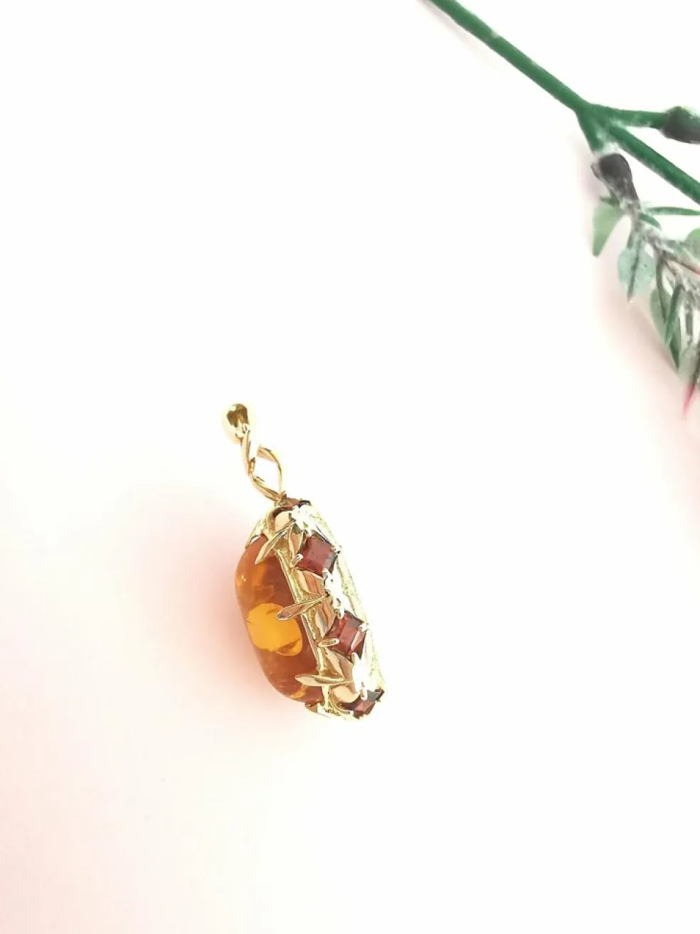 Pendentif Cabochon d'Ambre