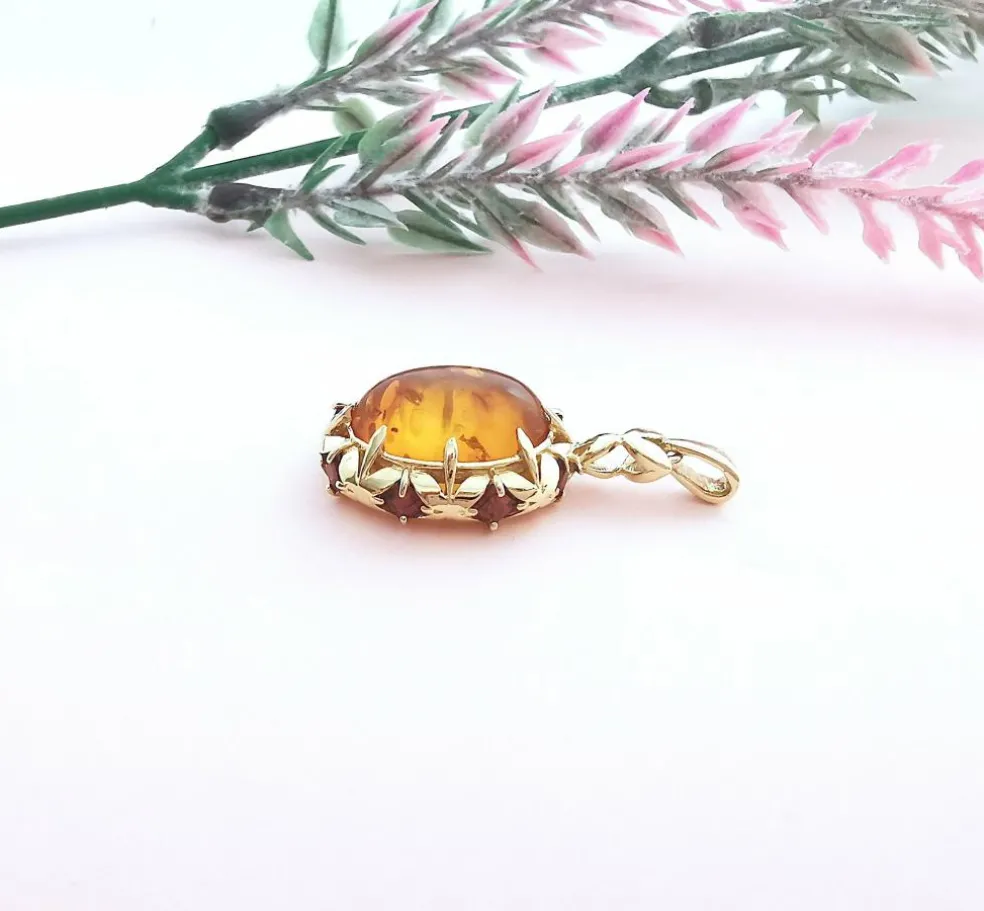 Pendentif Cabochon d'Ambre
