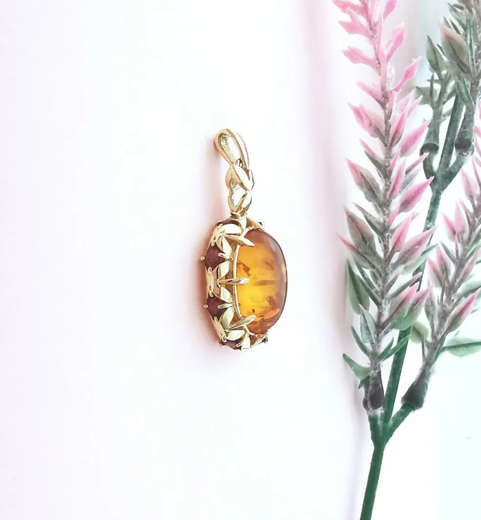 Pendentif Cabochon d'Ambre