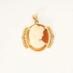 Pendentif Camée or jaune