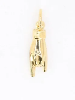 Pendentif Charms main signe des cornes or jaune
