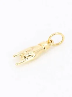 Pendentif Charms main signe des cornes or jaune