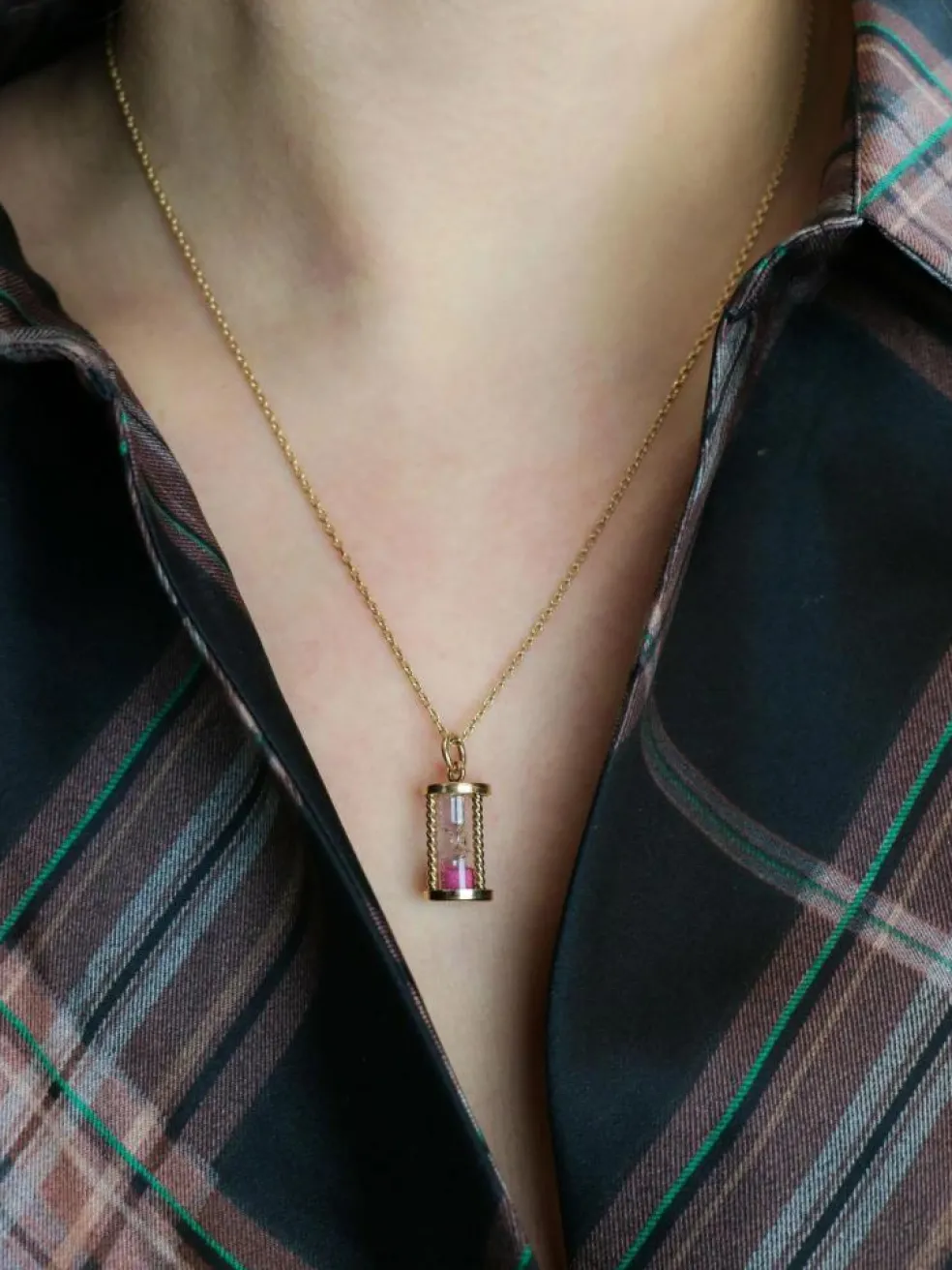 Pendentif charms vintage sablier or jaune