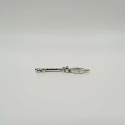 Pendentif clef or blanc 18 carats serti de diamants