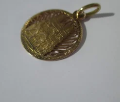 Pendentif commémoratif Cathédrale de Reims en or