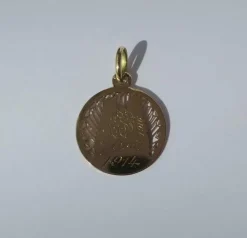 Pendentif commémoratif Cathédrale de Reims en or