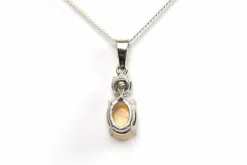 Pendentif contemporain or blanc, opale et diamant