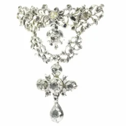 Pendentif croix avec diamants