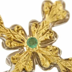 Pendentif croix avec émeraude