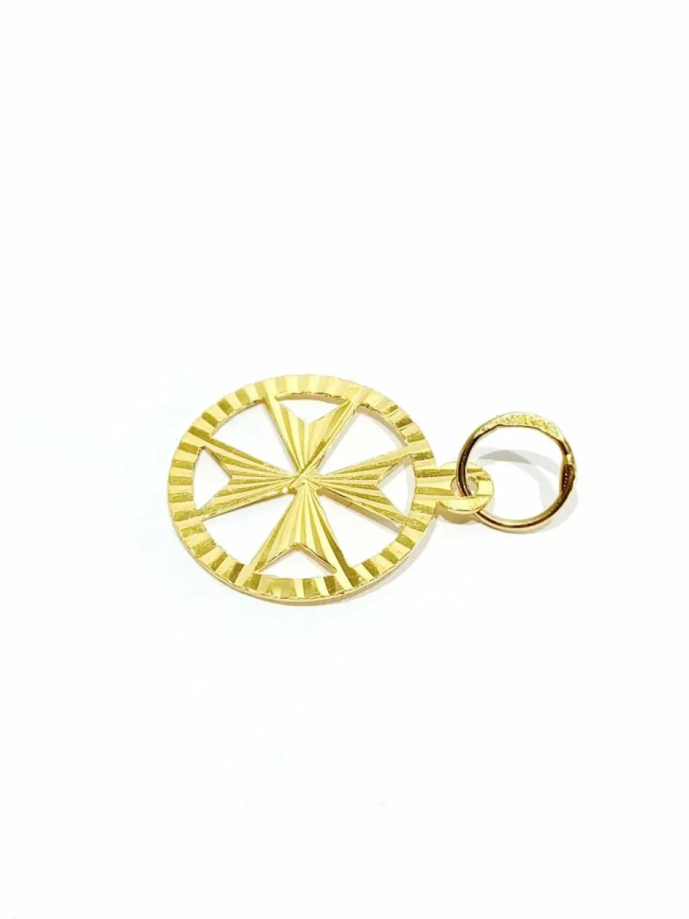 Pendentif Croix de Malte or jaune