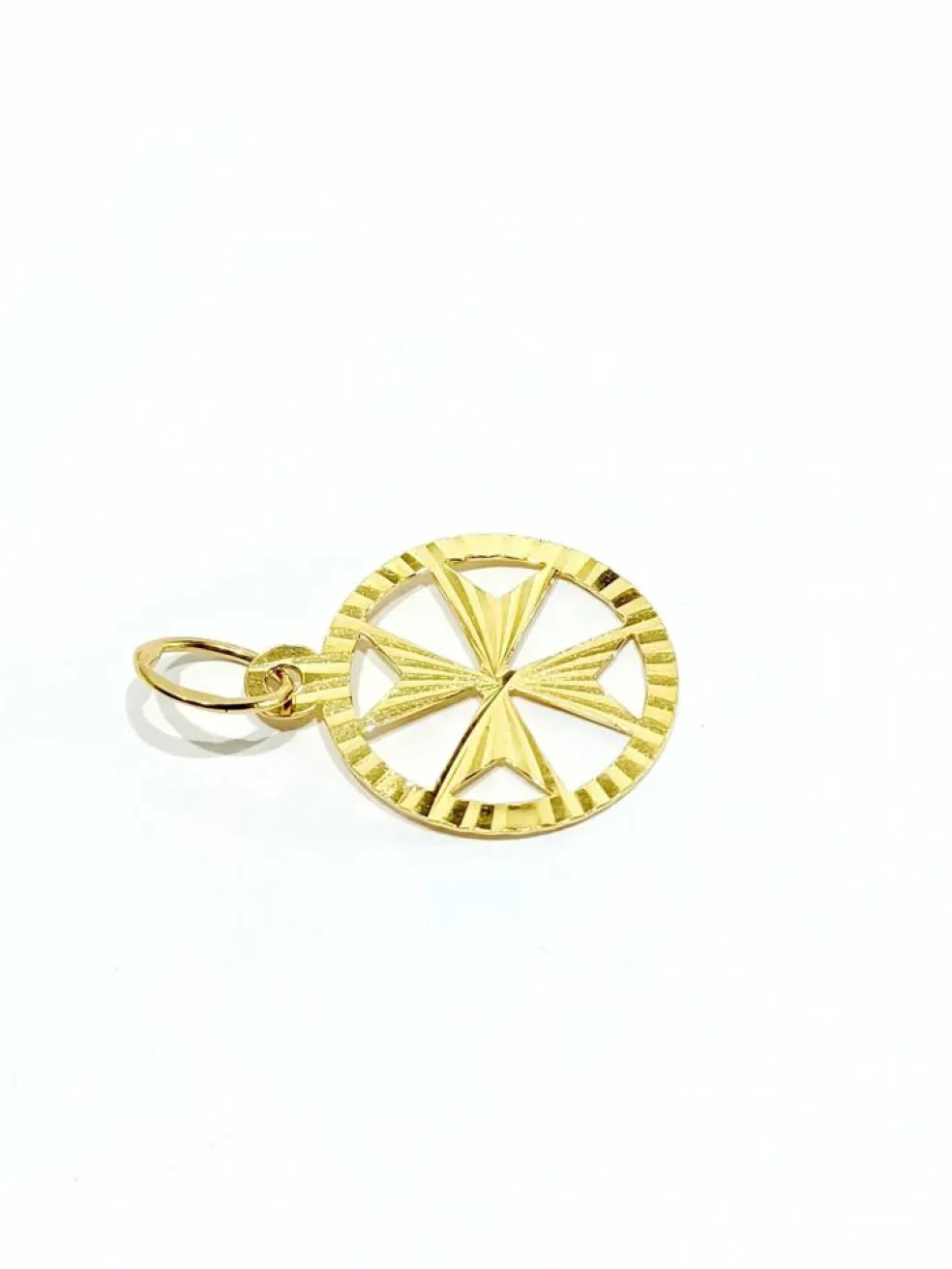 Pendentif Croix de Malte or jaune