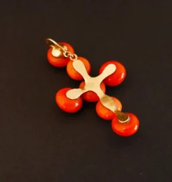 Pendentif Croix en Corail Ancien, Or